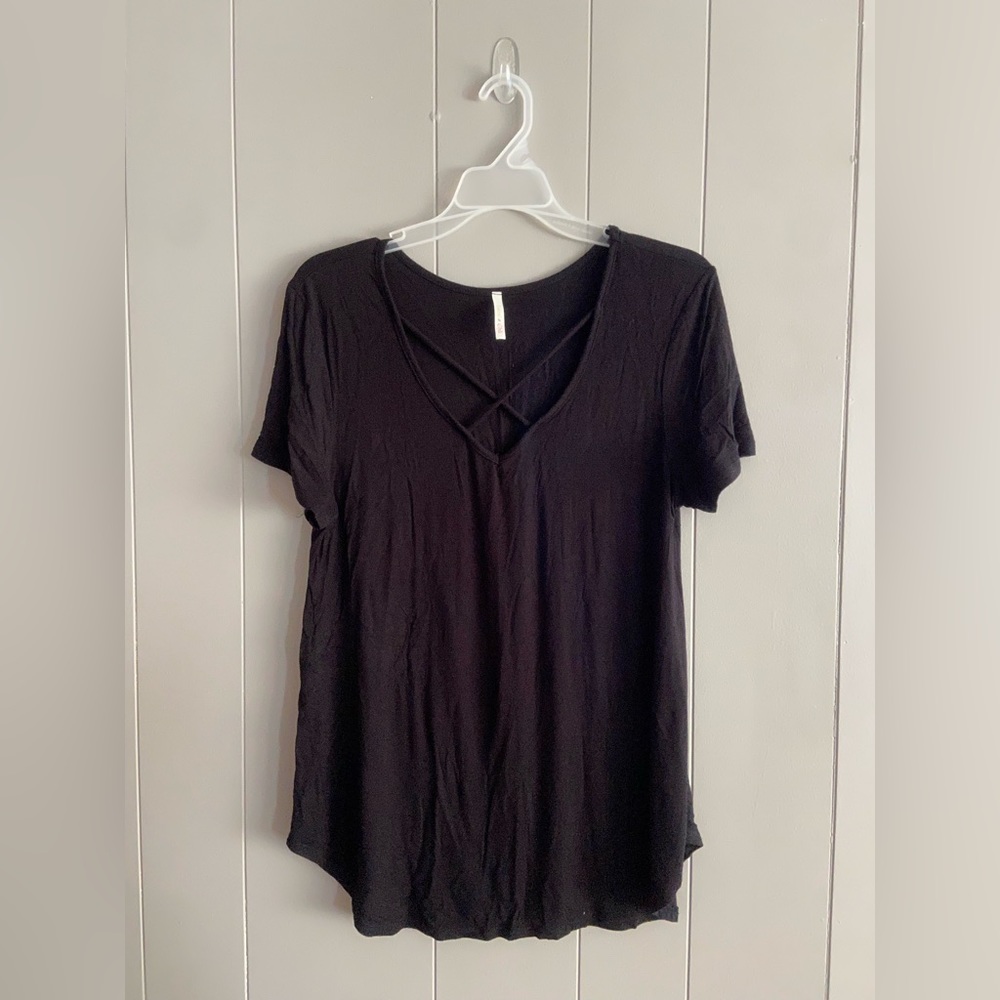 Women’s Crisscross Short Sleeve Tee